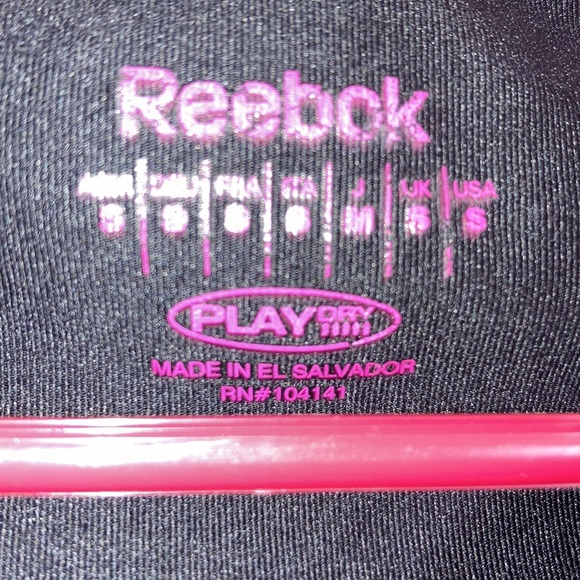 Reebok women’s tshirt. Spandex material. Used in good condition - Picture 3 of 3